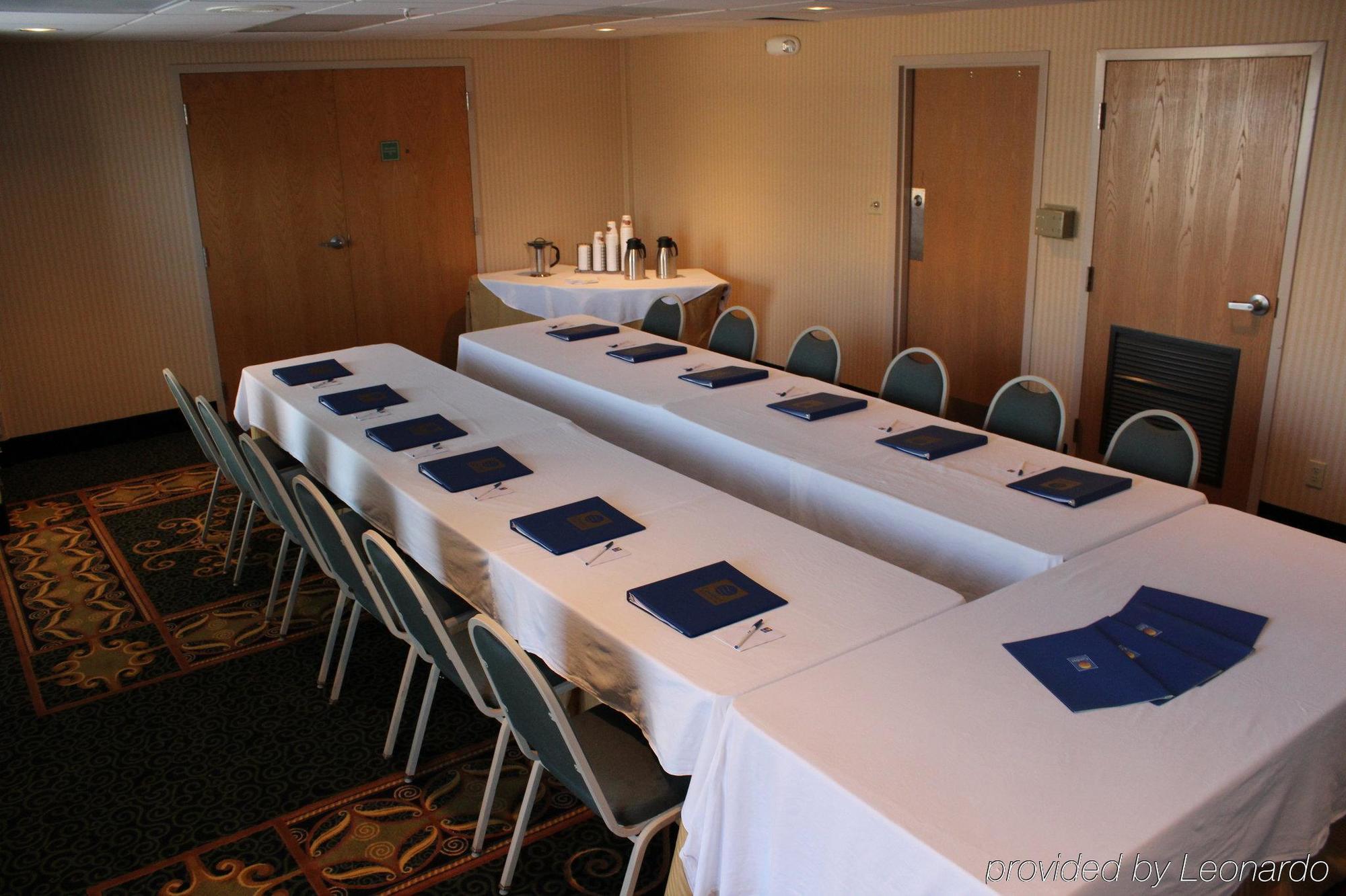 La Quinta By Wyndham Denison - North Lake Texoma Business photo